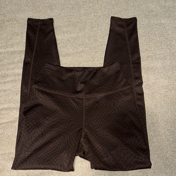 Stylish Black Patterned Leggings - Picture 1 of 4